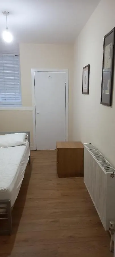 Lovely Spacious Double Beds Sleeps 8 Edinburgh 0*,  Velká Británie
